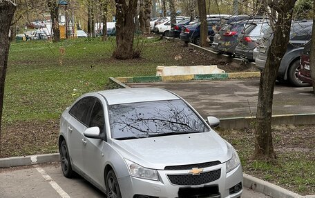 Chevrolet Cruze II, 2010 год, 430 000 рублей, 3 фотография