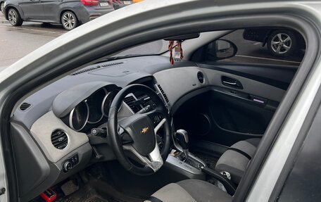 Chevrolet Cruze II, 2010 год, 430 000 рублей, 6 фотография