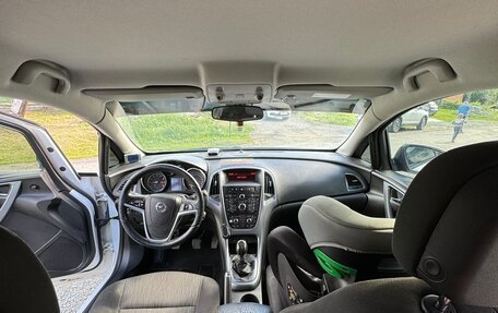 Opel Astra J, 2013 год, 800 000 рублей, 10 фотография
