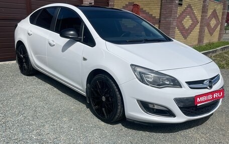 Opel Astra J, 2013 год, 800 000 рублей, 20 фотография