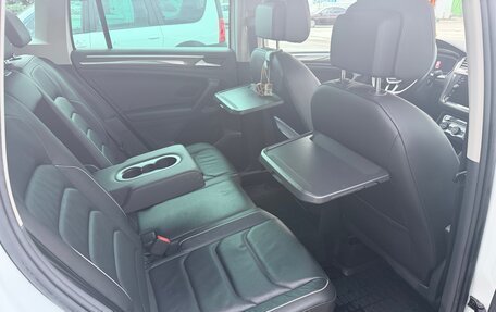 Volkswagen Tiguan II, 2020 год, 3 000 000 рублей, 5 фотография