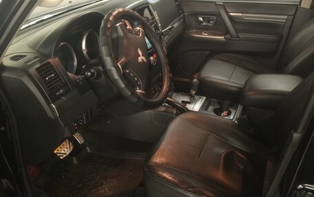 Mitsubishi Pajero IV, 2015 год, 2 490 000 рублей, 8 фотография