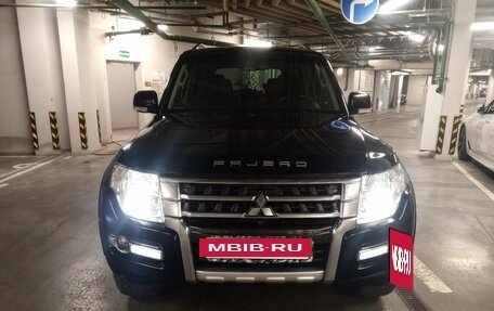 Mitsubishi Pajero IV, 2015 год, 2 490 000 рублей, 2 фотография
