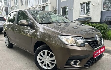 Renault Sandero II рестайлинг, 2018 год, 1 060 000 рублей, 1 фотография
