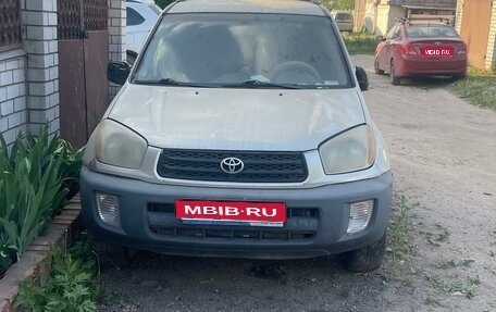 Toyota RAV4, 2001 год, 270 000 рублей, 1 фотография