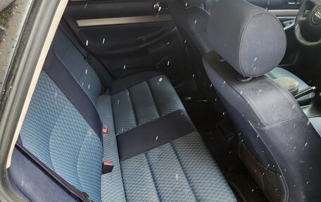 Audi A4, 1998 год, 235 000 рублей, 10 фотография