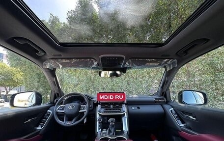 Toyota Land Cruiser, 2025 год, 14 550 000 рублей, 10 фотография