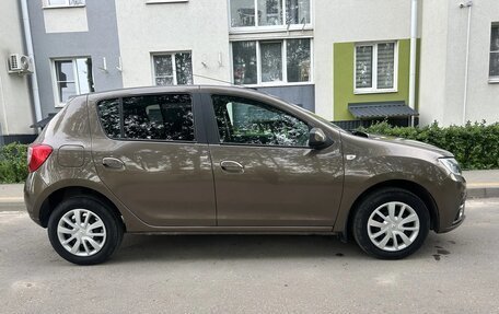Renault Sandero II рестайлинг, 2018 год, 1 060 000 рублей, 4 фотография