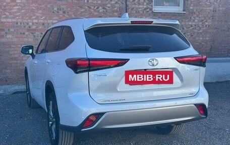Toyota Highlander, 2026 год, 4 990 000 рублей, 5 фотография