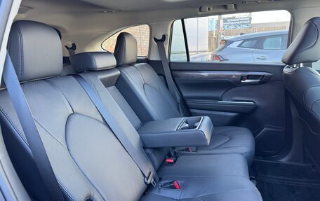 Toyota Highlander, 2026 год, 4 990 000 рублей, 19 фотография