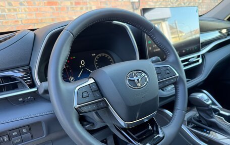 Toyota Highlander, 2026 год, 4 990 000 рублей, 29 фотография