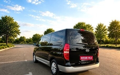 Hyundai H-1 II рестайлинг, 2019 год, 3 290 000 рублей, 4 фотография
