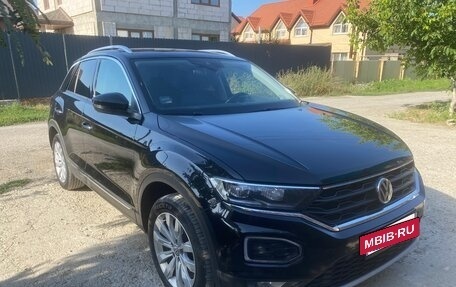 Volkswagen T-Roc I, 2019 год, 2 000 000 рублей, 6 фотография