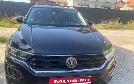 Volkswagen T-Roc I, 2019 год, 2 000 000 рублей, 3 фотография