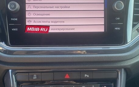 Volkswagen T-Roc I, 2019 год, 2 000 000 рублей, 8 фотография