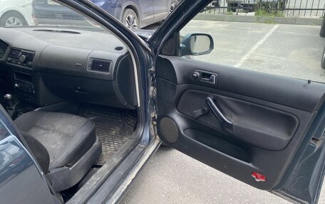 Volkswagen Golf IV, 2002 год, 280 000 рублей, 29 фотография
