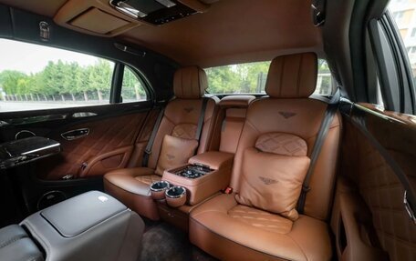 Bentley Mulsanne II, 2014 год, 7 300 000 рублей, 29 фотография