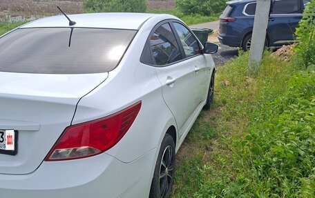Hyundai Solaris II рестайлинг, 2016 год, 910 000 рублей, 4 фотография