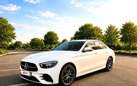 Mercedes-Benz E-Класс, 2020 год, 4 250 000 рублей, 2 фотография