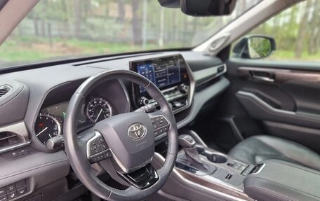 Toyota Highlander, 2020 год, 5 300 000 рублей, 5 фотография
