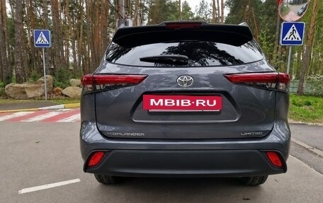 Toyota Highlander, 2020 год, 5 300 000 рублей, 2 фотография