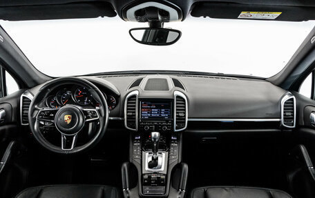 Porsche Cayenne III, 2015 год, 3 199 000 рублей, 14 фотография