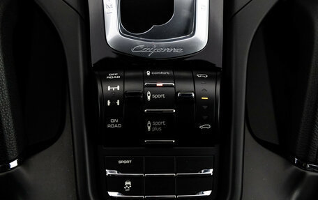 Porsche Cayenne III, 2015 год, 3 199 000 рублей, 24 фотография
