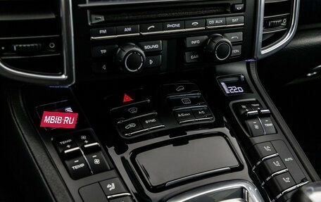 Porsche Cayenne III, 2015 год, 3 199 000 рублей, 23 фотография
