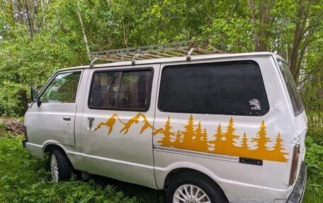 Nissan Vanette II, 1985 год, 160 000 рублей, 2 фотография