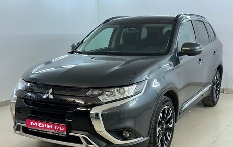Mitsubishi Outlander III рестайлинг 3, 2021 год, 2 970 000 рублей, 1 фотография