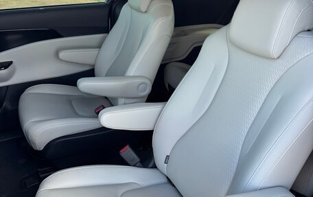 KIA Carnival, 2021 год, 4 150 000 рублей, 14 фотография