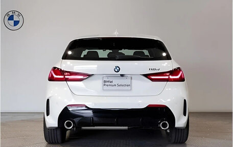 BMW 1 серия, 2023 год, 1 990 000 рублей, 7 фотография