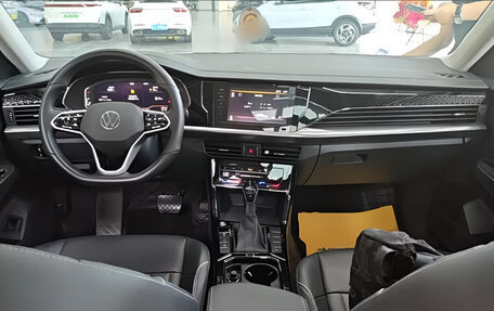 Volkswagen Passat B8 рестайлинг, 2023 год, 1 860 000 рублей, 8 фотография