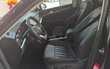 Volkswagen Passat B8 рестайлинг, 2023 год, 1 860 000 рублей, 11 фотография