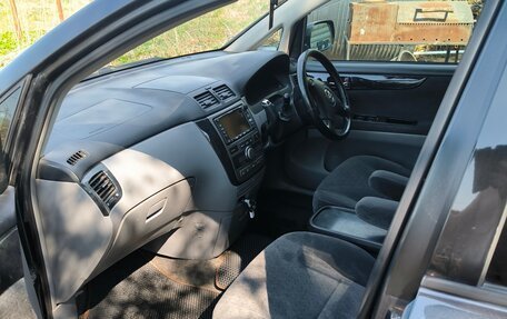 Toyota Ipsum II, 2003 год, 769 000 рублей, 6 фотография