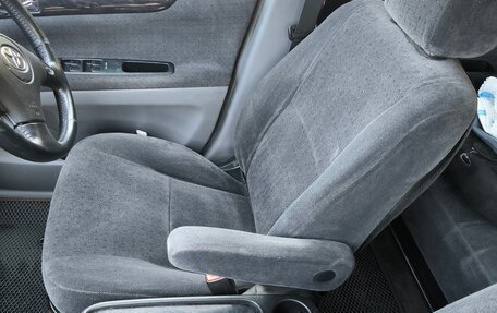Toyota Ipsum II, 2003 год, 769 000 рублей, 9 фотография