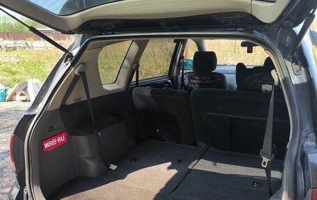 Toyota Ipsum II, 2003 год, 769 000 рублей, 4 фотография