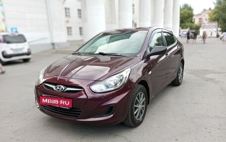 Hyundai Solaris II рестайлинг, 2012 год, 550 000 рублей, 3 фотография