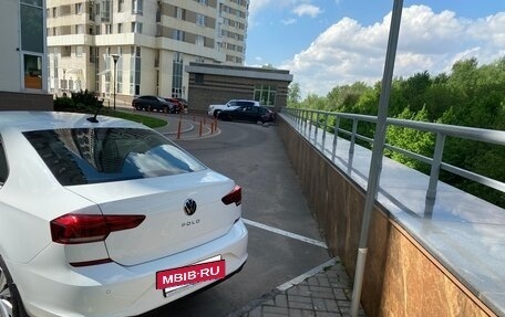 Volkswagen Polo VI (EU Market), 2022 год, 1 980 000 рублей, 3 фотография