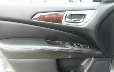 Nissan Pathfinder, 2015 год, 1 899 000 рублей, 7 фотография
