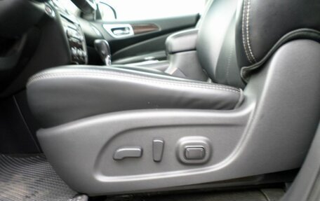 Nissan Pathfinder, 2015 год, 1 899 000 рублей, 11 фотография