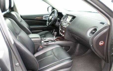 Nissan Pathfinder, 2015 год, 1 899 000 рублей, 25 фотография