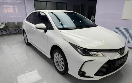 Toyota Corolla, 2021 год, 1 350 000 рублей, 5 фотография