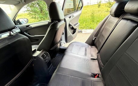 Volkswagen Jetta VI, 2013 год, 1 249 000 рублей, 15 фотография