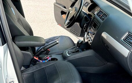 Volkswagen Jetta VI, 2013 год, 1 249 000 рублей, 14 фотография