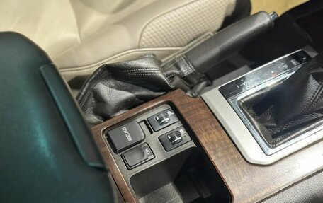 Toyota Land Cruiser Prado 150 рестайлинг 2, 2013 год, 3 350 000 рублей, 17 фотография