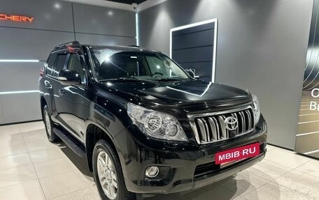 Toyota Land Cruiser Prado 150 рестайлинг 2, 2013 год, 3 350 000 рублей, 7 фотография