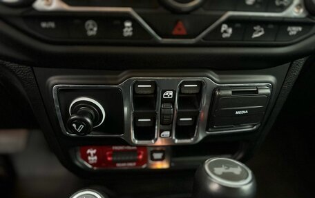 Jeep Wrangler, 2020 год, 6 250 000 рублей, 13 фотография