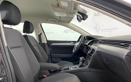 Volkswagen Passat B8 рестайлинг, 2018 год, 1 300 000 рублей, 10 фотография