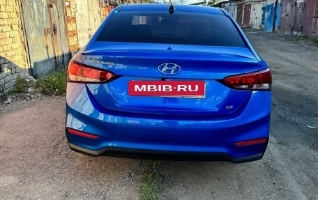 Hyundai Solaris II рестайлинг, 2017 год, 1 385 000 рублей, 2 фотография